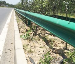 西寧市公路護(hù)欄板使用案例